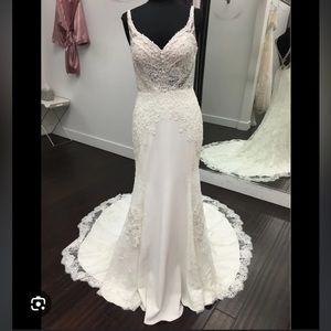 Martina Liana 845 bridal gown, Street Size 8